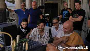 Tu Quoque arriva al cinema, il regista Gianni Quinto: “C'è un Maurizio Battista drammatico che vi stupirà”