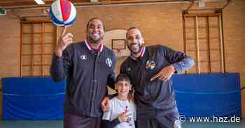 Harlem Globetrotters trainieren in Hannover mit Schülern der Käthe-Kollwitz-Schule