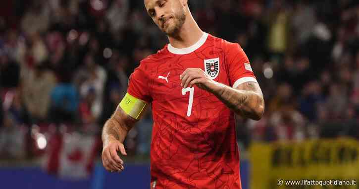 Il colpo al ginocchio, la pressione all’addome e la crisi di panico: cosa è successo ad Arnautovic in Austria-Serbia