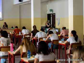 Valditara cancella la schwa da scuola: non è italiano, non va usato