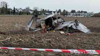 Kleinflugzeug stürzt auf Feld bei Sankt Augustin ab