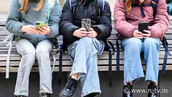 Forscherin rät: gemeinsam regeln: "Fast niemand will ein komplettes Handyverbot an Schulen"
