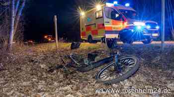 Radfahrer und Motorradfahrer prallen zusammen - Verletzte in Kliniken gebracht
