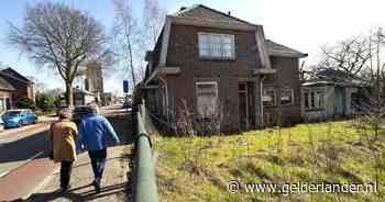 Krot is al tientallen jaren schandplek van dit dorp, maar gemeente kan niks: ‘Dat hoekje is echt goud waard’