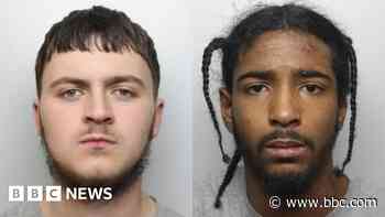 Teenagers detained for random stab attack