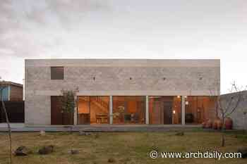 Nogal House / Escobedo Soliz