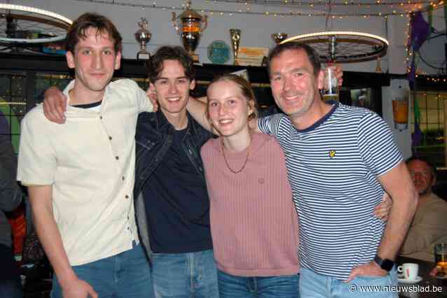 Groep rond vader Kurt (50), zoon Tobe (21) en dochter Bregtje (16) is eerste kandidaat voor Eurofusiesongfestival: “Maar noem ons geen familieband”