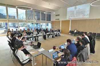Sanierter Saal soll in Bielefeld soll „positive Geschichte schreiben“
