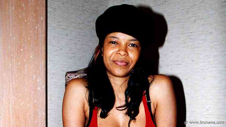 En Vogue singer Dawn Robinson says she’s not homeless, chose to live in her car