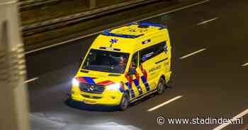 Dode bij ongeluk op A2 tussen bestelbus en vrachtwagen: beide voertuigen branden uit
