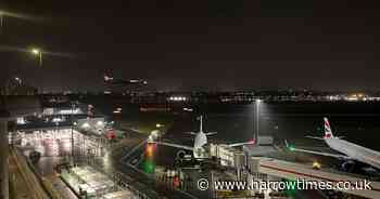 Flights begin landing at Heathrow after mass disruption caused by power outage