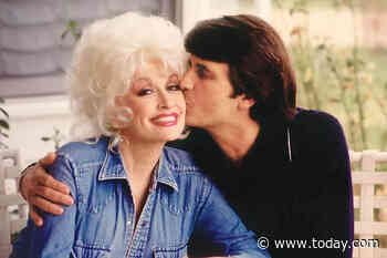 Dolly Parton shares sweet memories of her late husband going to Dollywood alone