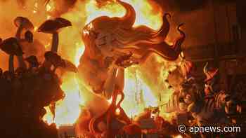 Valencia’s Annual Burning Of Statues