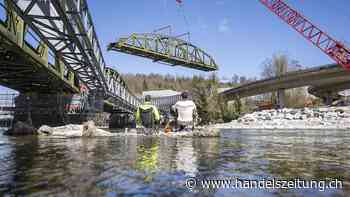 SBB saniert drei 185 Tonnen schwere Brückenelemente in Luzern