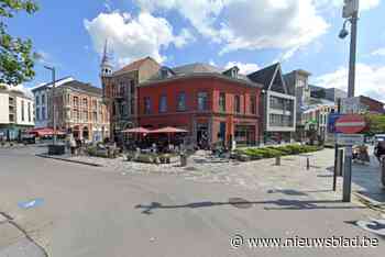 Fietsster moet bruusk remmen voor e-stepper en komt ten val