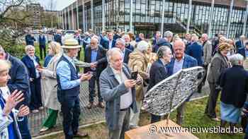 Ereburgemeester Paul Meyers krijgt kunstwerk én plein: “Je ziet zijn hand vandaag nog altijd in Hasselt”