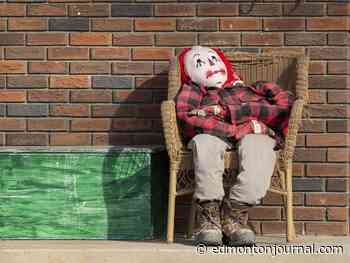 Edmonton weather: It's that false spring time, some toques here, shorts over there