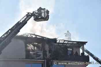 Wohnhausbrand: Feuer überrascht 30 Hausbewohner