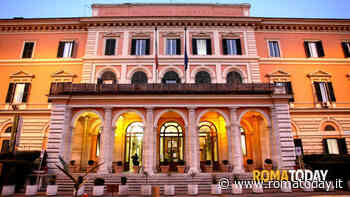 "Non me ne vado": paziente dimesso va in escandescenza. Panico in ospedale