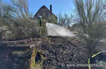 FW VG Westerburg: Vegetationsbrand breitete sich rasant aus - Feuerwehreinsatz im Gleisbereich