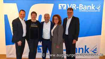 Gratulation zu 45 Jahren VR-Familie