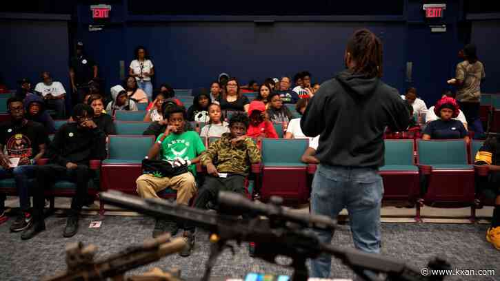 Youth workshop on gun violence: 'Gun prevention is super important'