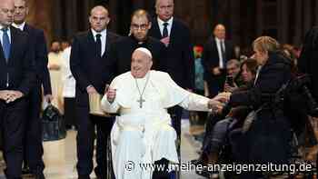 Nach über vier Wochen im Krankenhaus: Vatikan kündigt Entlassung des Papstes an