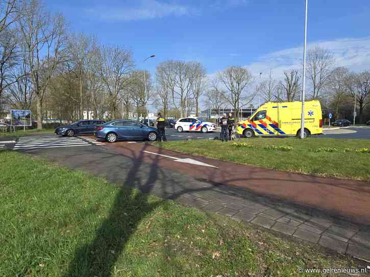 Fietster gewond bij aanrijding op rotonde in Wageningen