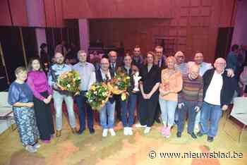 Perskring zet verdienstelijke mensen in de bloemen