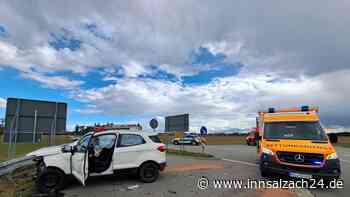 Unfall auf der MÜ25 bei Aschau am Inn: Zwei Autos prallen zusammen