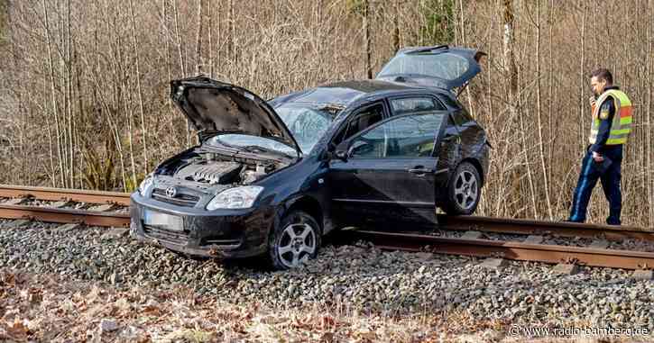 Mehrere schwere Unfälle auf Bayerns Straßen