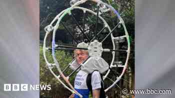 Man to run marathon dressed as the London Eye