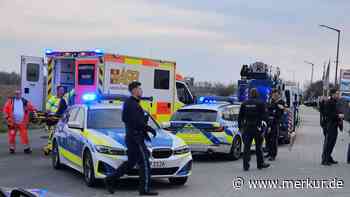 Schüsse bei Hochzeit in Bayern: Ein Mann lebensgefährlich verletzt – Polizei fahndet nach zwei Autos