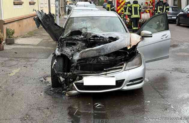 FW-MH: Unruhiger Sonntagmittag für die Mülheimer Feuerwehr: Drei Brandeinsätze in nur 12 Minuten