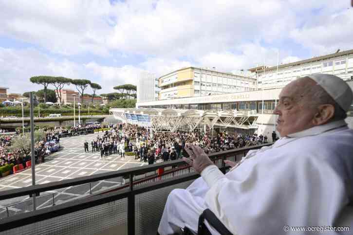 Pope Francis makes first public appearance since falling ill 6 weeks ago