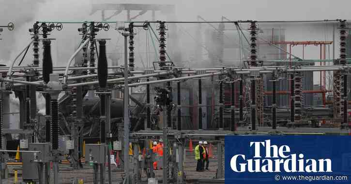 National Grid boss says Heathrow could have stayed open despite substation fire