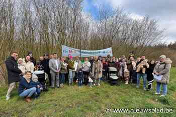 Gemeente viert nieuw leven met geboorteboomplanting
