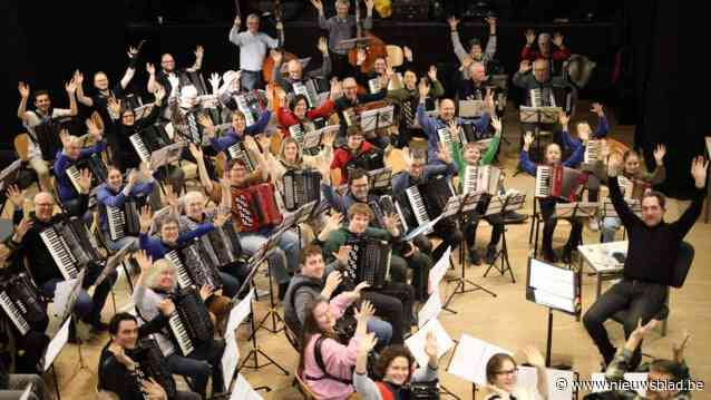 Mols Accordeonensemble brengt filmmuziek ‘Renaissance d’Amélie Poulain’ tot leven in Tilburg: “Na twee minuten stond ik perplex van het orkest”