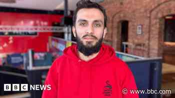 Numbers drop in overseas student applications