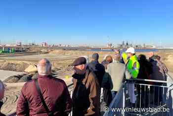Senioren van CD&V Waasland bezoeken werf van nieuwe Scheldetunnel