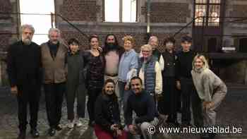 Groepsexpo ‘From Sea to See’ palmt Hof d’Intere in: “Kasteel wordt een ontmoetingsplaats”