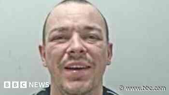 Man charged with escaping from prison van