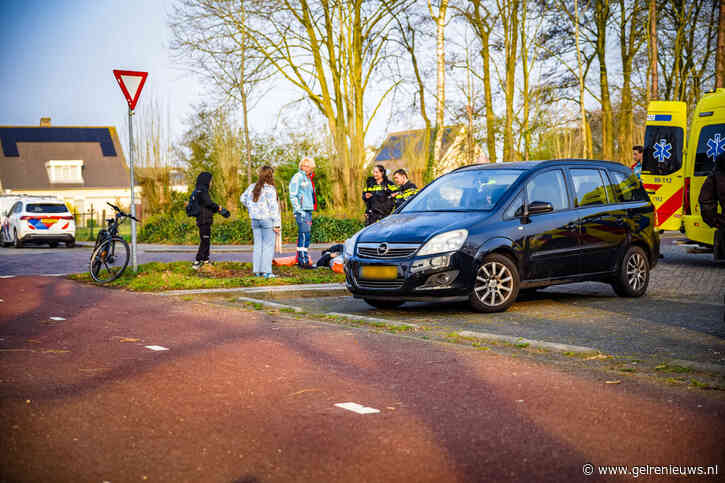 Fietser overgebracht naar het ziekenhuis na aanrijding