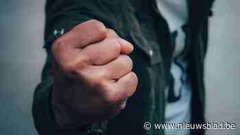 Twintiger riskeert 10 maanden voor in elkaar slaan van vriendin: “Het gebeurt enkel als ik drink”