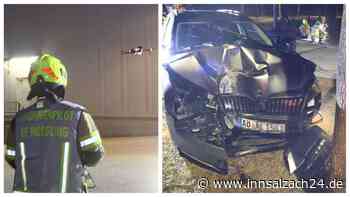 Ein Schrottauto am Baum, aber kein Fahrer weit und breit – Unfallflucht zu Fuß in Mühldorf