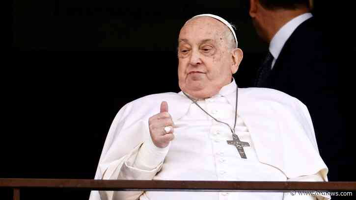 Pope Francis makes 1st public appearance in five weeks, returns to the Vatican