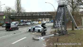 Illegales Rennen endet in schwerem Unfall – Unbeteiligte in Klinik