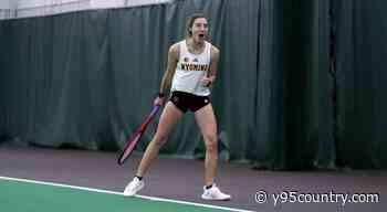 Cowgirl Tennis Outlasts Bulldogs on the Road, 4-3