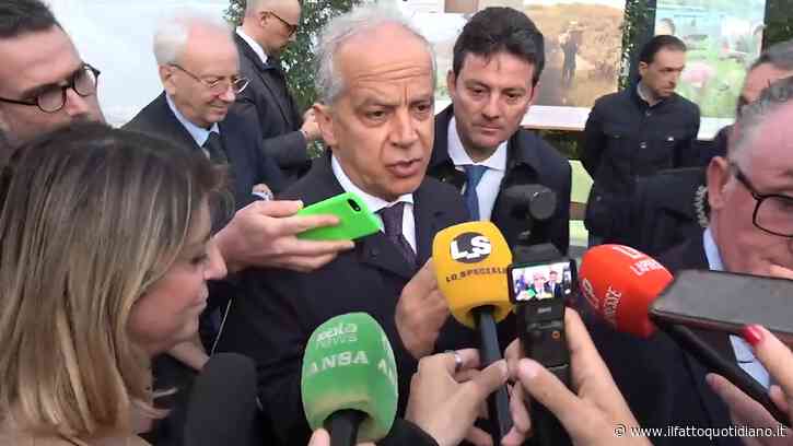 Giornalista fermato a Cosenza, Piantedosi: “Uso eccessivo della forza? Mi attengo al comunicato della Questura”