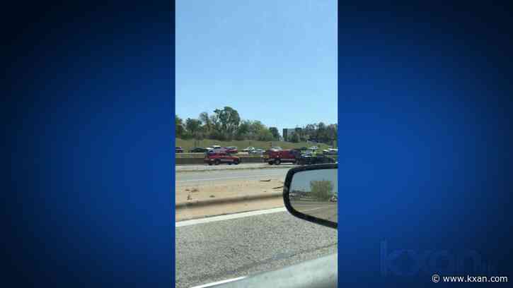 RRPD: 1 dead, others injured in 10-vehicle crash on I-35 in Round Rock